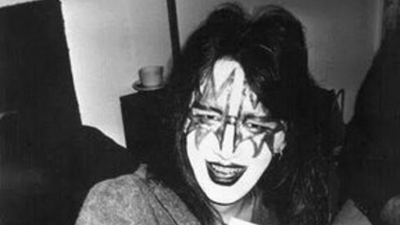 ¡Luto en KISS! Falleció el primero de los fundadores de la banda de rock: adiós a «Spaceman»