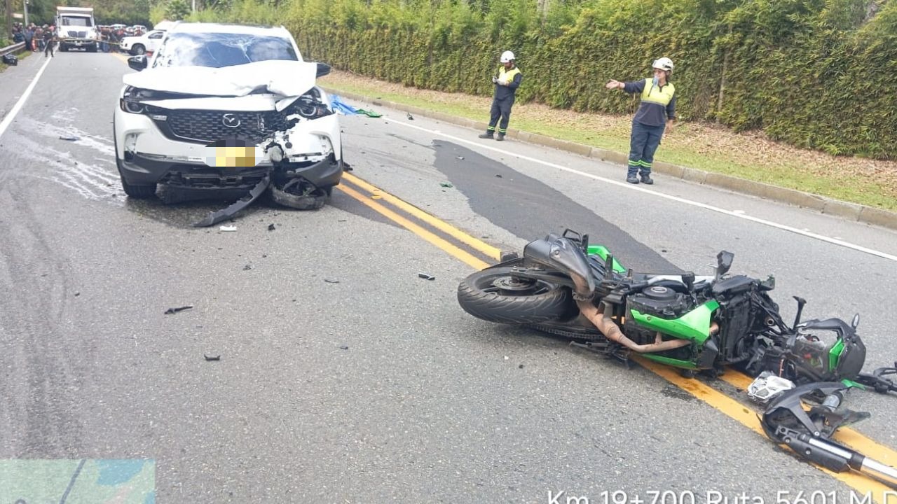 Dos muertos en choque de moto contra camioneta en vía Las Palmas – La Unión