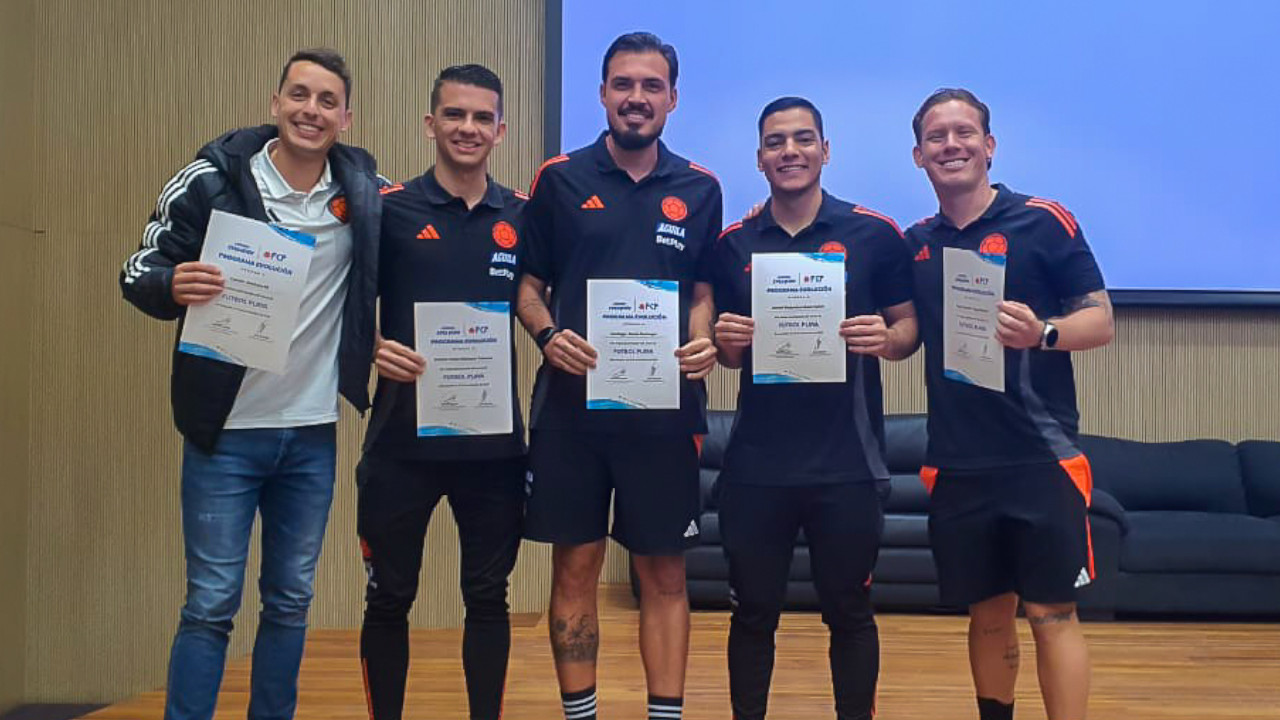 La FCF impulsa el Fútbol Playa con exitoso curso nacional en Barranquilla