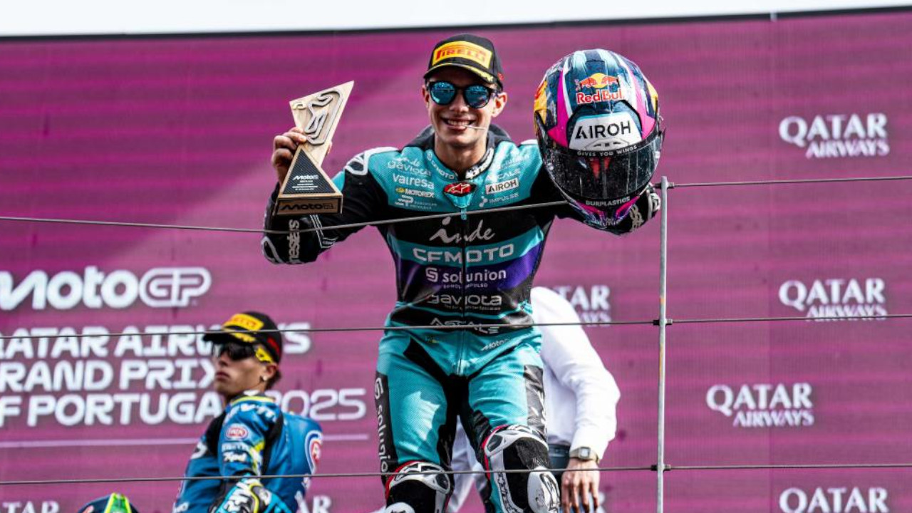 David Alonso logra un histórico tercer podio consecutivo en Moto2