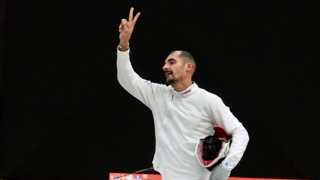 ¡Otro Oro bolivariano para Colombia! John Rodríguez brilla en espada masculina