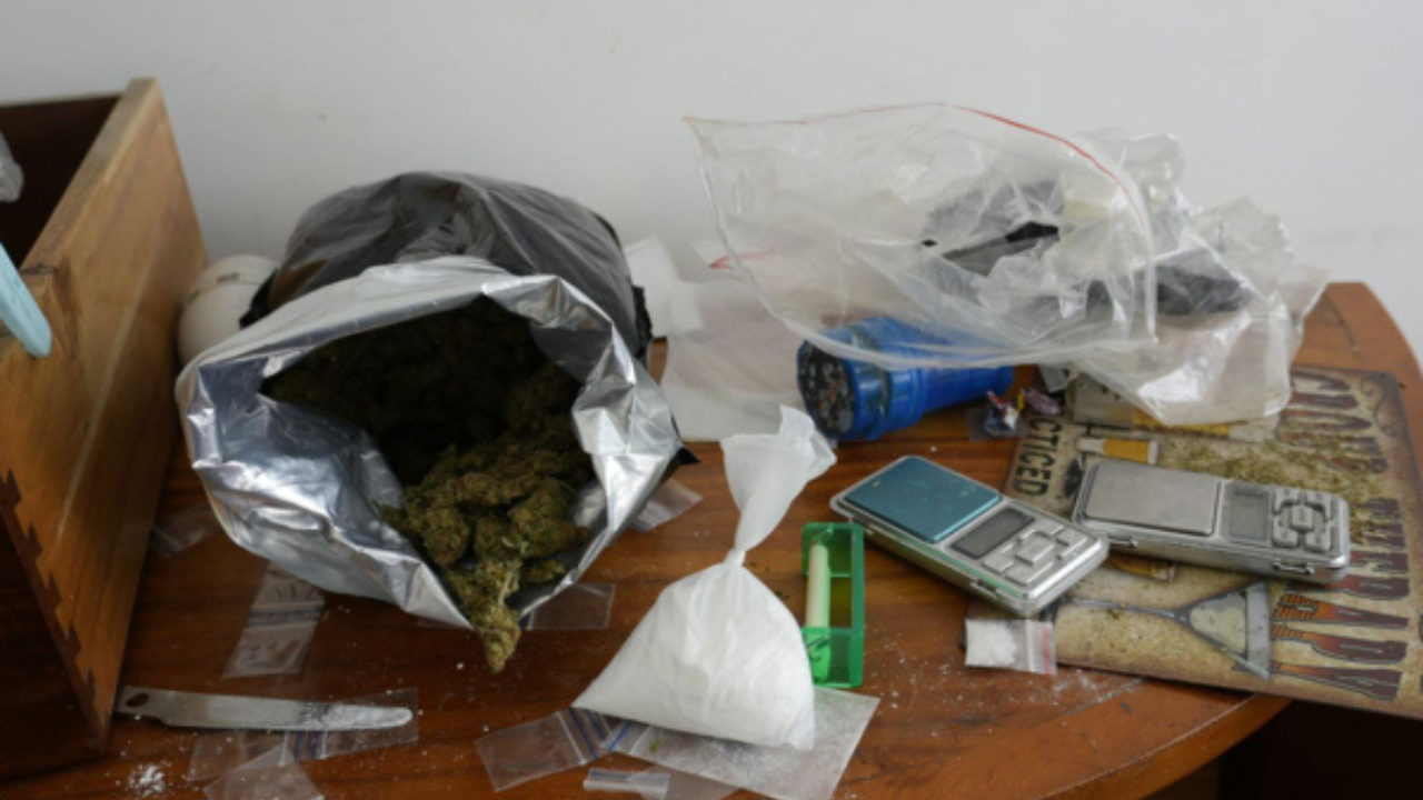 Allanamiento en una casa en Bogota (2)