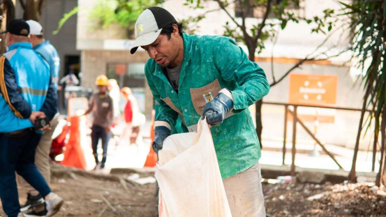 ¡Multas de hasta $2 millones! Medellín refuerza controles y aumenta sanciones por arrojar basuras y escombros