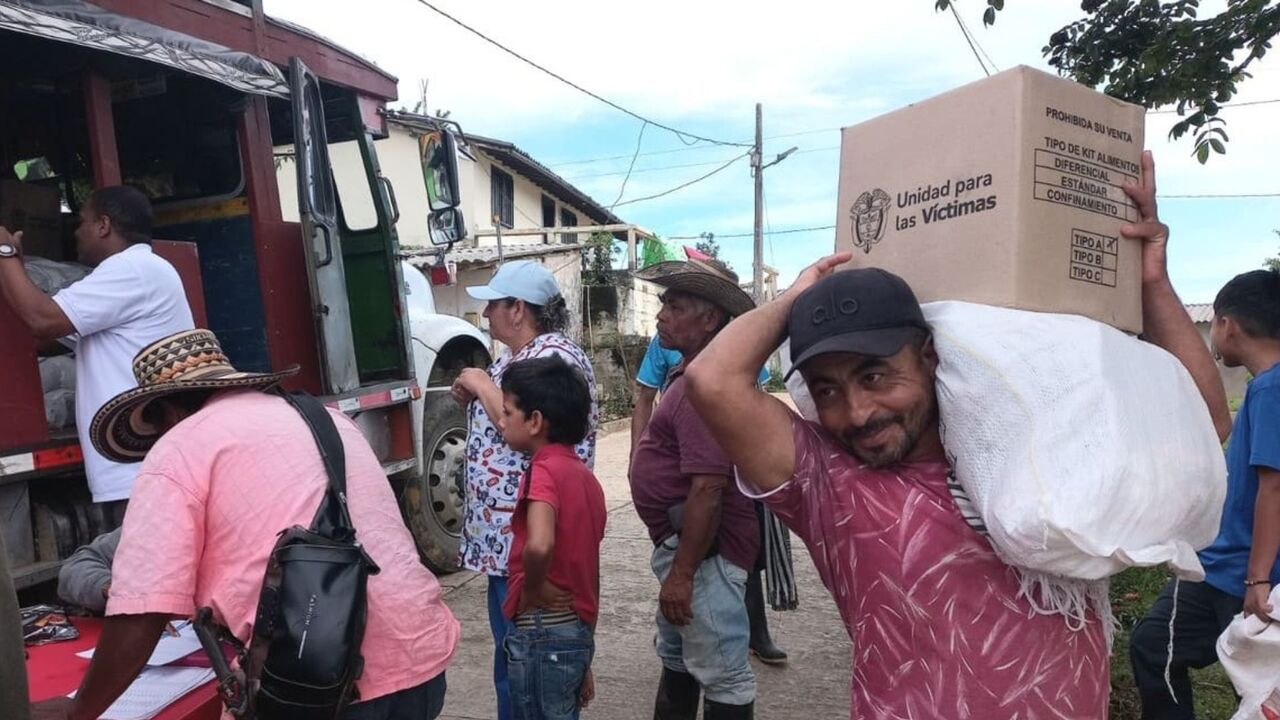 Más de 2.000 campesinos retornan a sus veredas en Briceño tras el desplazamiento forzado