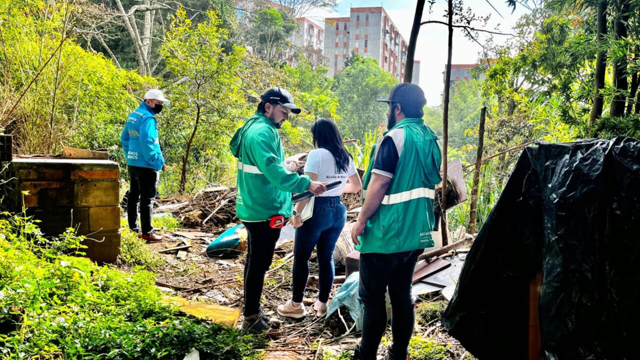 Autoridades frenan expansión irregular en Medellín