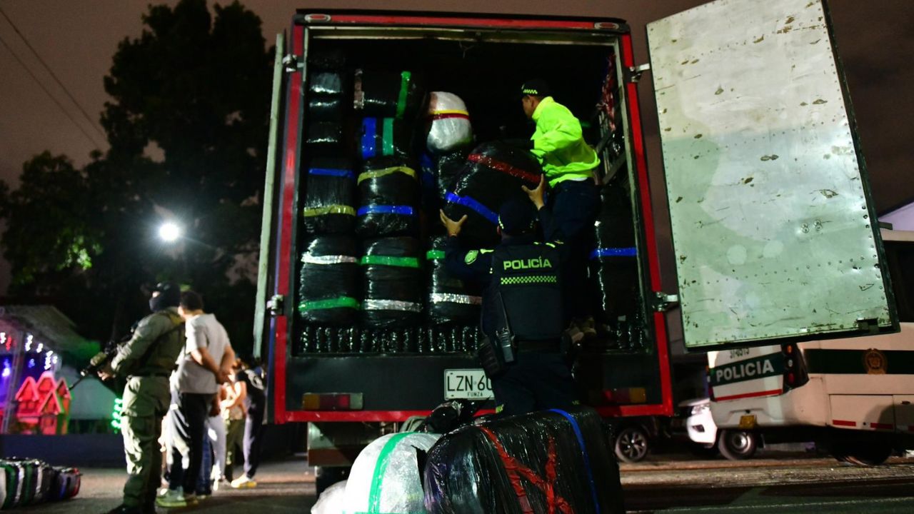 Incautan seis toneladas de marihuana en megacentro de acopio de Los Chatas