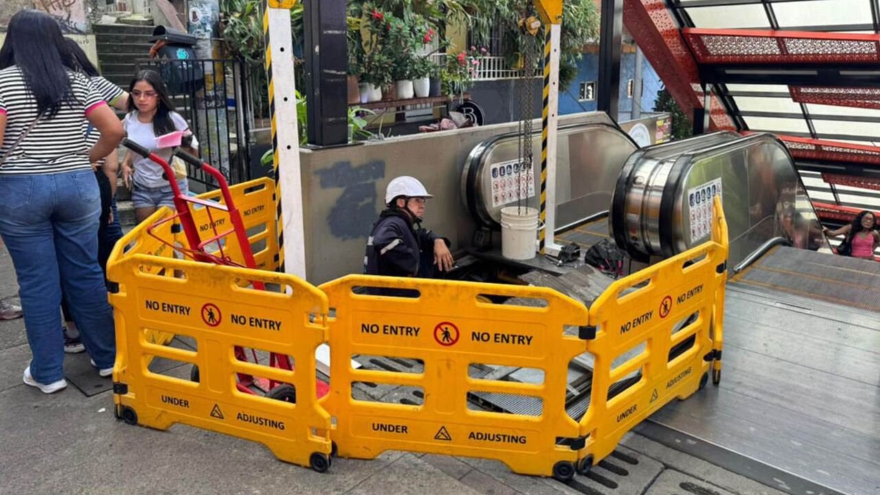 Escaleras eléctricas de la Comuna 13 entran en mantenimiento para garantizar su seguridad y funcionamiento