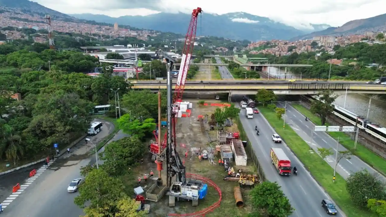 Arrancan las cimentaciones del viaducto Caribe: el Metro de la 80 empieza a tomar forma
