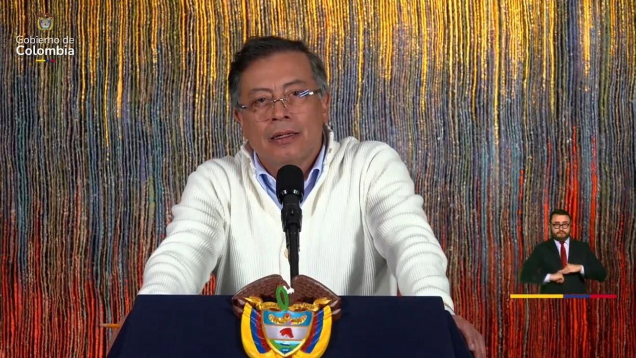 Petro arremete contra la CRC: exige revocar sentencia que limita sus alocuciones presidenciales