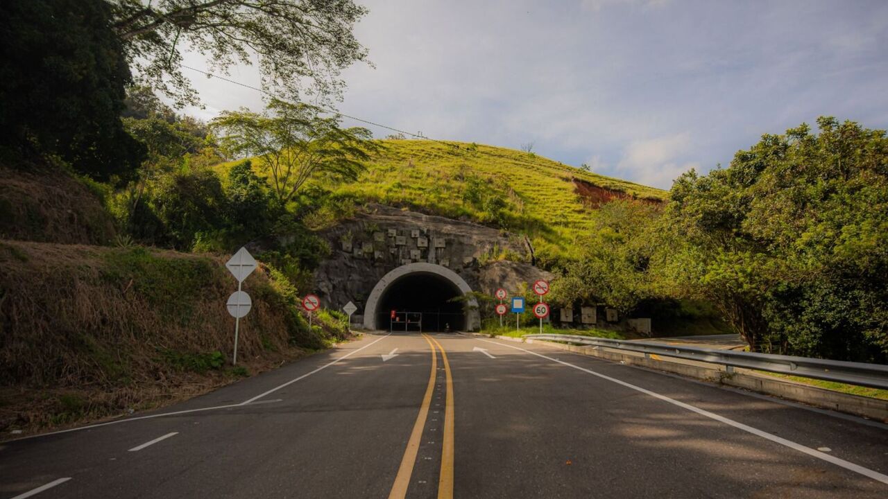 ¡Obras por todos lados! Con la construcción de carreteras, túneles y puentes, Antioquia impulsa la transformación vial del Occidente