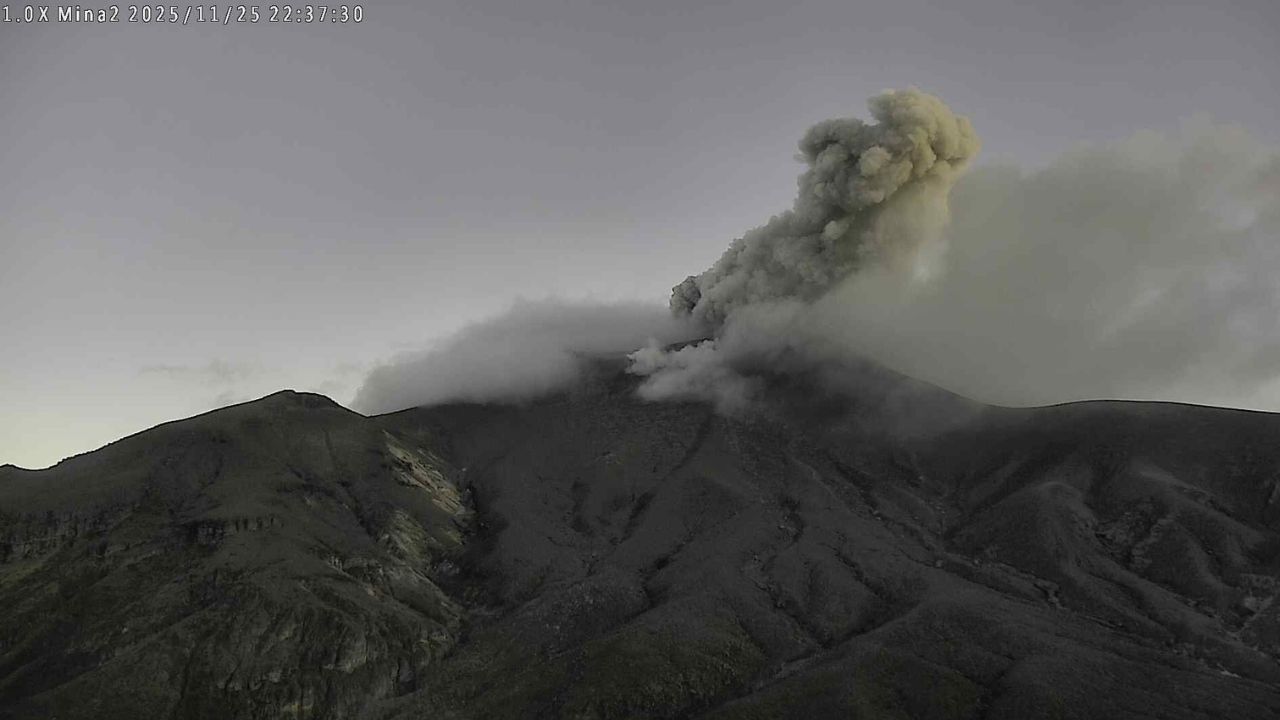 Volcán Puracé volvió a moverse y las columnas de ceniza ya se ven desde varios puntos