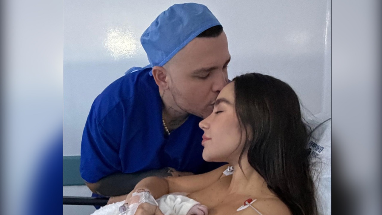 ¡Subieron foticos y todo! Ya nació Emilia, la primera hija de Paola Jara y Jessi Uribe