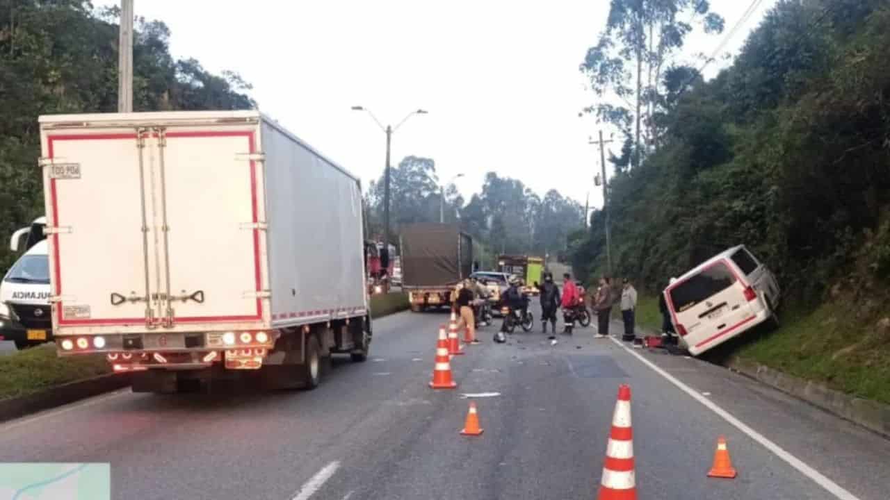 Accidente en la vía Medellín–El Santuario deja heridos y caos en la movilidad