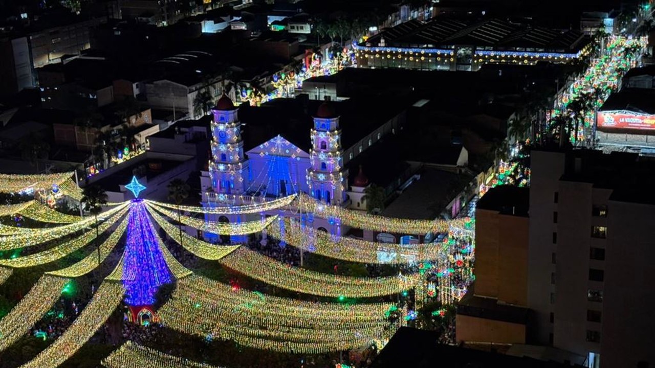 Envigado definió zonas y horarios especiales para chivas y buses turísticos para Navidad