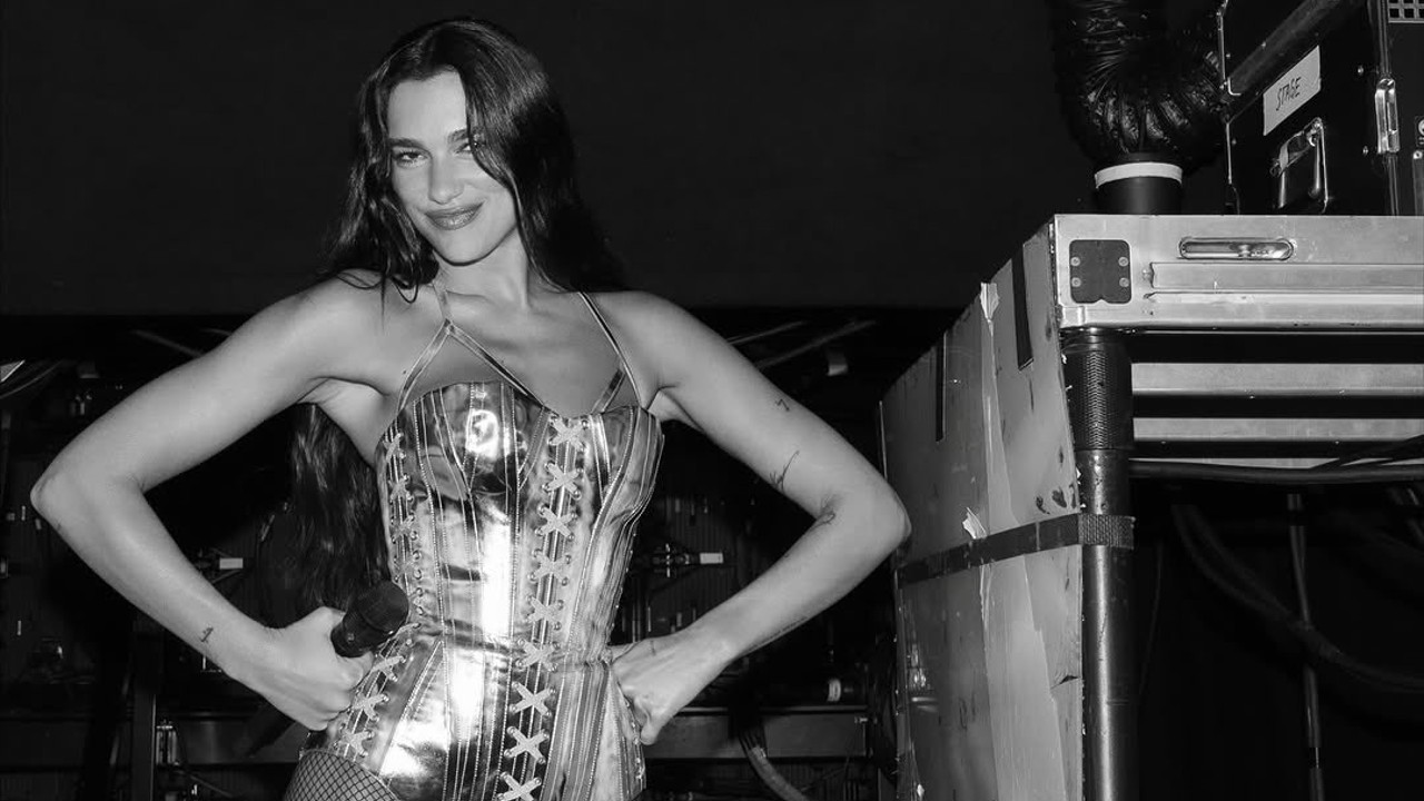 ¡Dua Lipa en modo colombiano! Fanáticos habrían escuchado el tema local que cantará esta noche en Bogotá