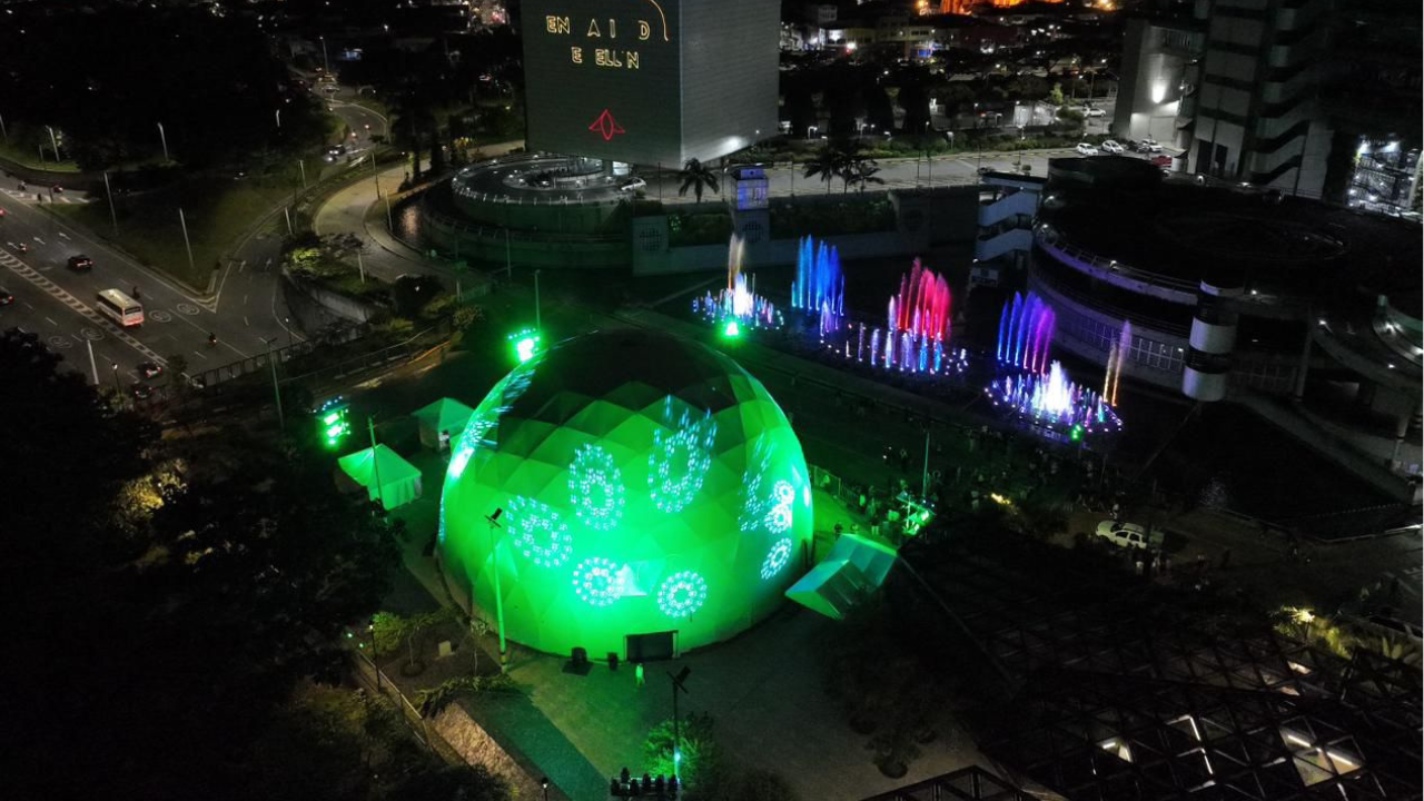ocho millones de bombillas encendieron la Navidad