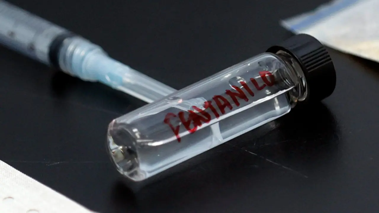 Gobierno endurece control sobre sustancias para producir fentanilo