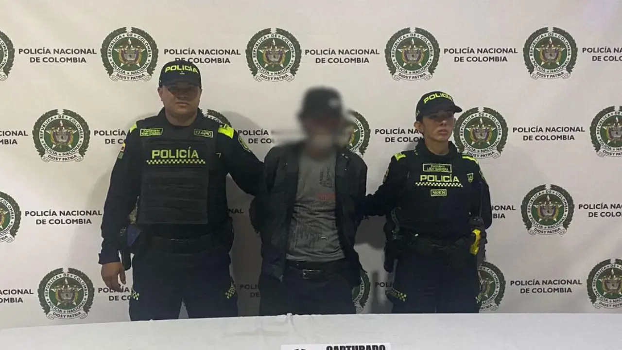 Reciclador habría provocado incendio que arrasó con 4 casas en Manrique