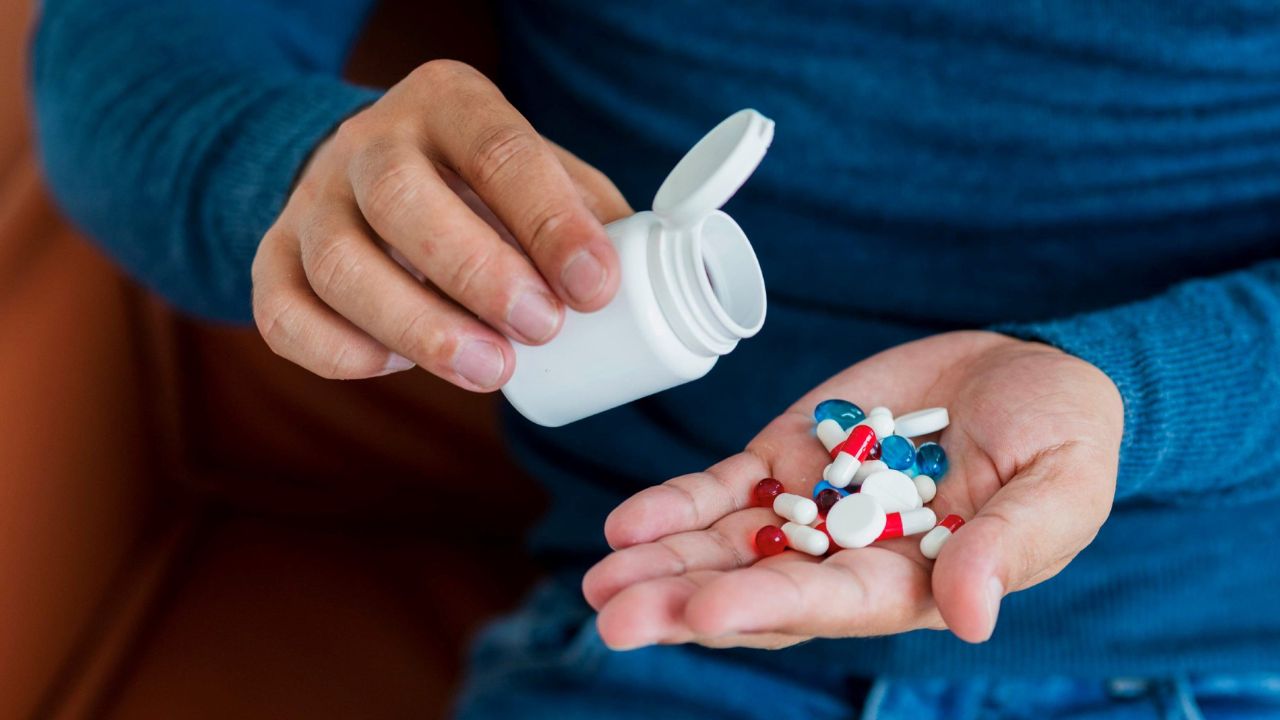 MinSalud niega crisis de medicamentos y culpa a monopolios farmacéuticos