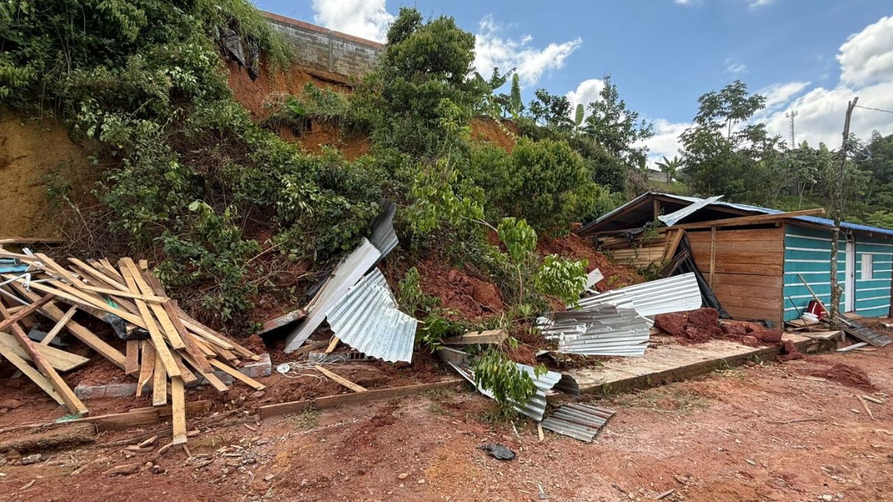 Deslizamiento sepulta a niño de 3 años en Tarazá, Antioquia