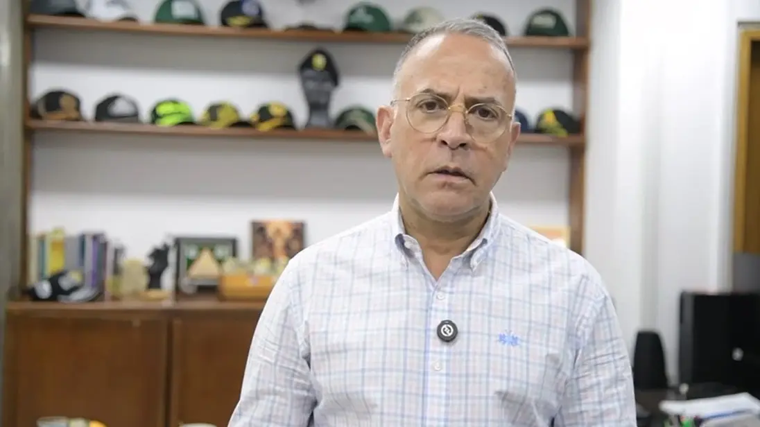 EL ELN se robó dos volquetas en Yolombó y se teme lo peor: Denuncie si las ve