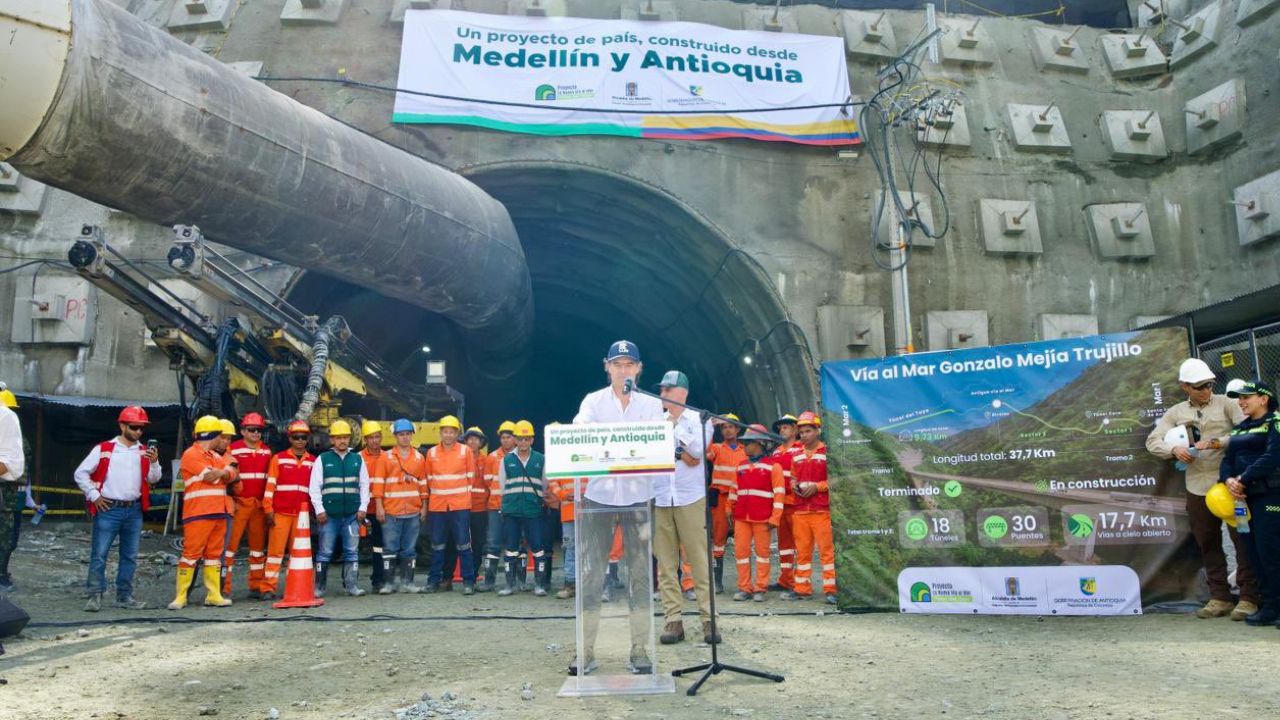 Medellín invertirá millonaria suma para salvar la Vía al Mar, que avanza hacia su recta final sin apoyo del Gobierno
