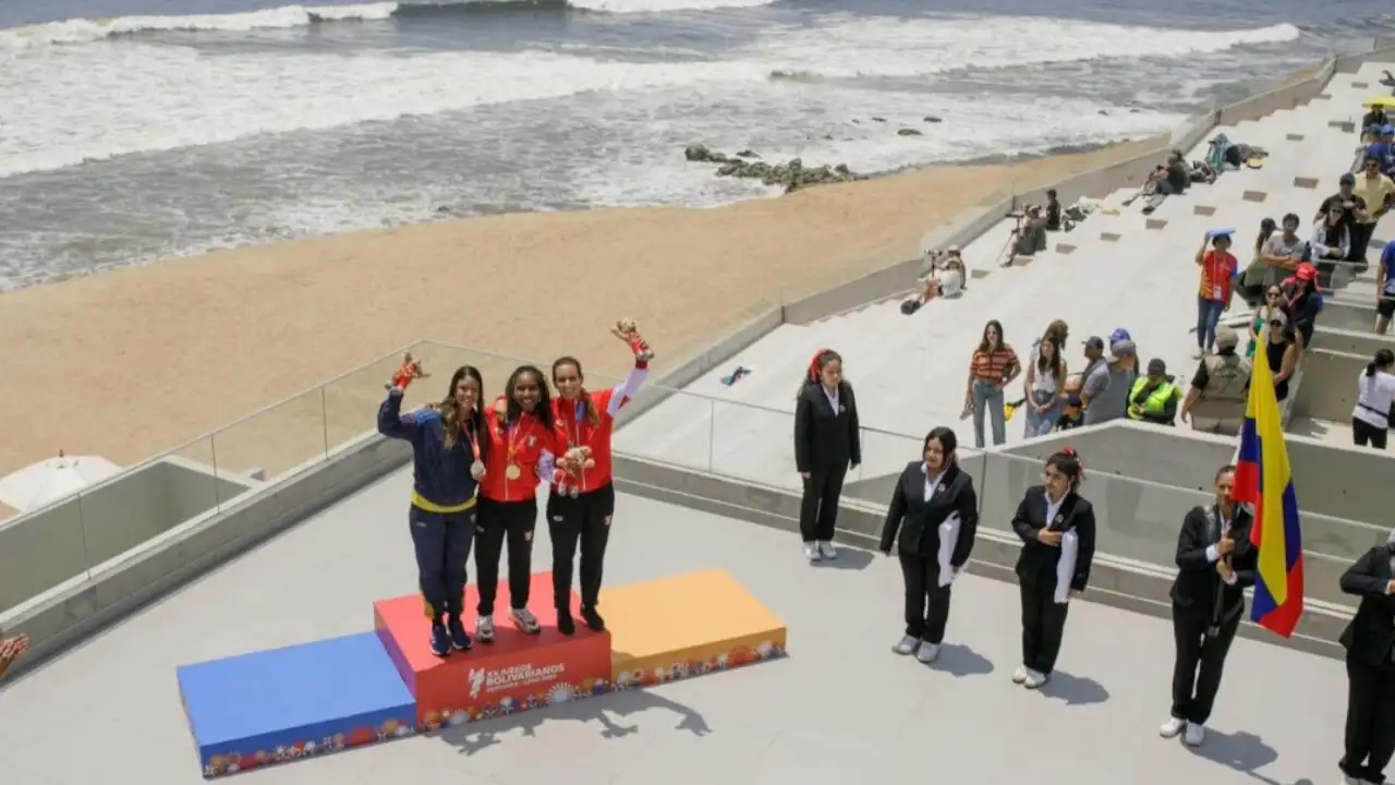 ¡Plata para Colombia! Margarita Conde brilla en el Surf Bolivariano de Punta Rocas