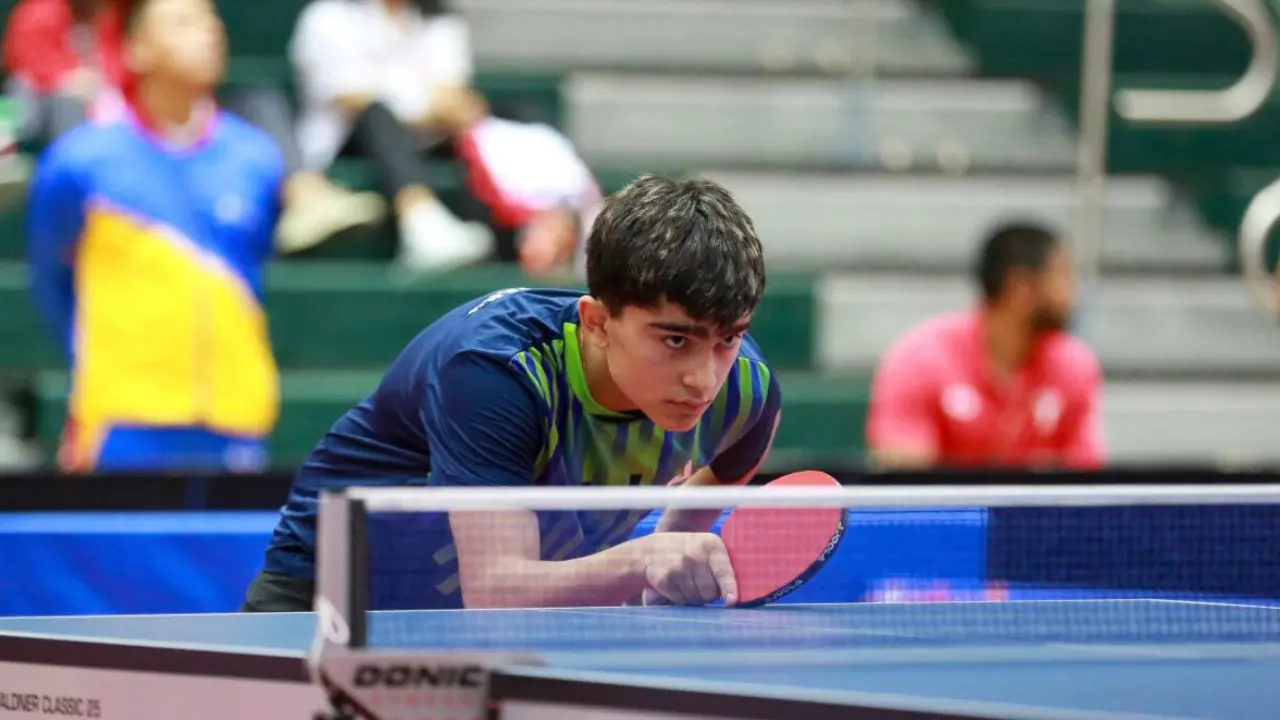 Emanuel Otálvaro en la final de Tenis de Mesa Bolivariano: Colombia asegura la Plata