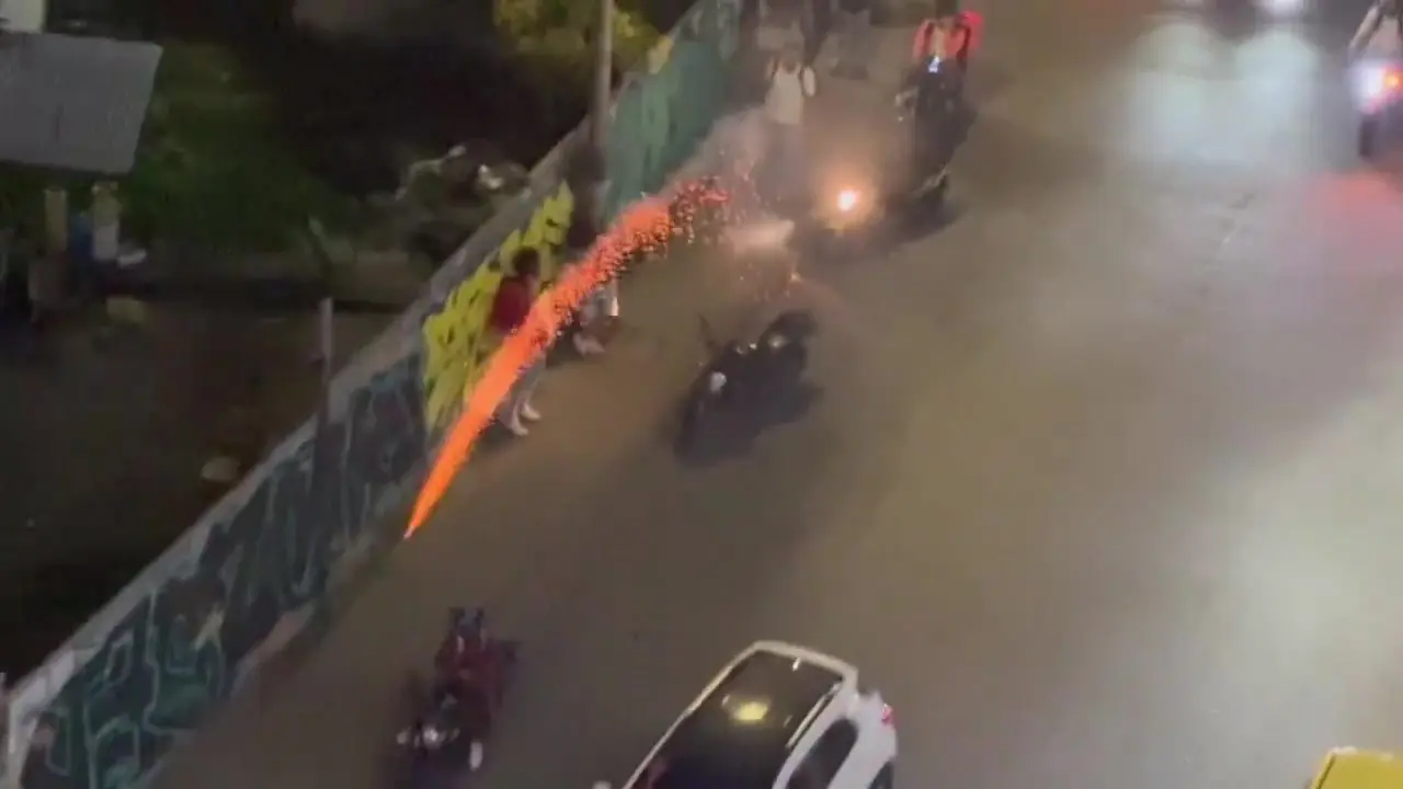 ¿Los trasnocharon? Hinchas del Deportes Tolima, con pólvora, interrumpieron el descanso de los jugadores del Junior