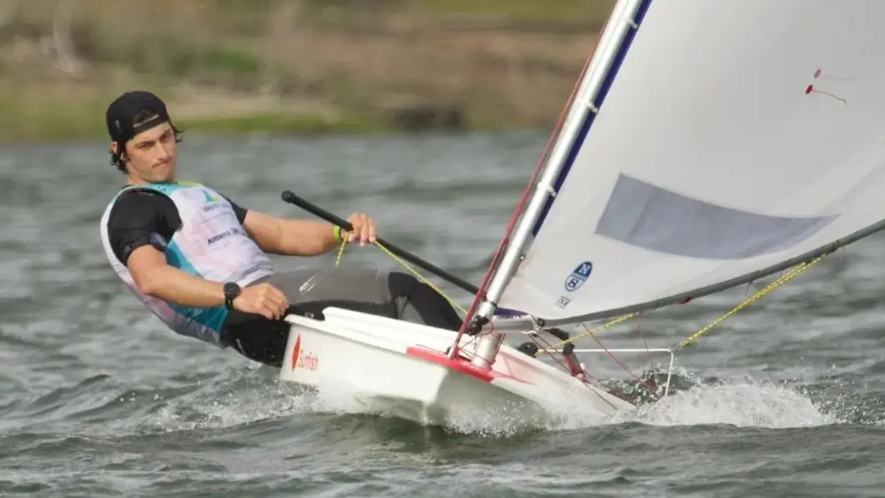 ¡Histórico! Simón Gómez gana el campeonato mundial Abierto de Sunfish