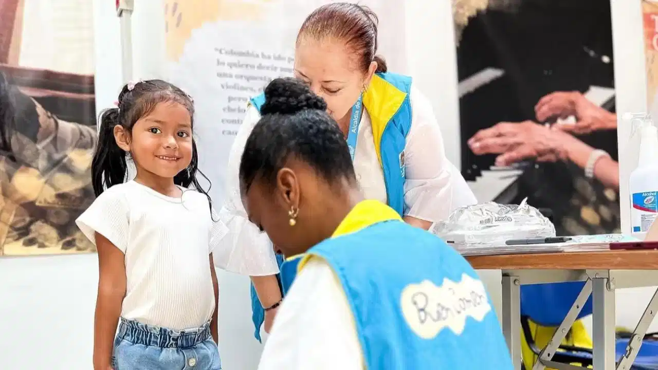 Medellín mantiene atención nutricional para primera infancia en temporada navideña