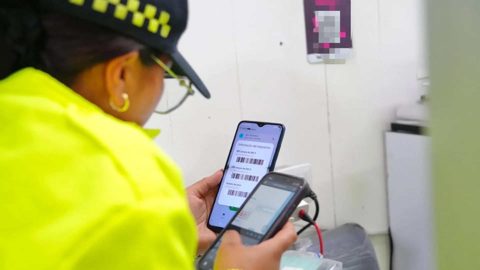 Operativo en San Victorino: incautran más de 40 celulares robados y alterados en el centro de Bogotá