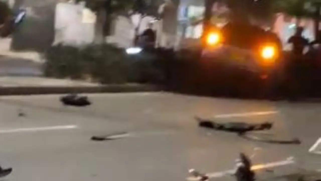 'Tremendo totazo': Conductor presuntamente borracho estrelló su carro contra una ambulancia en La 33