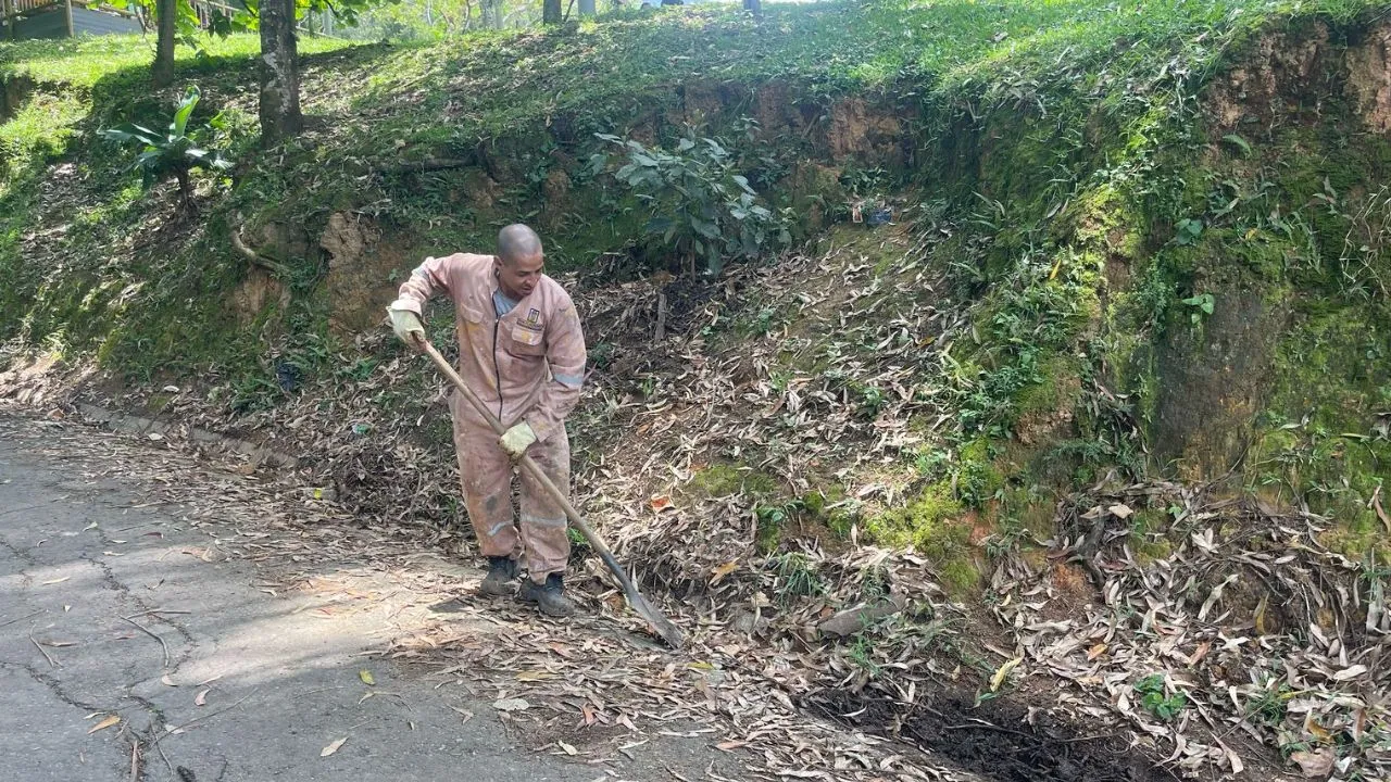 ¡Espacios públicos renovados! Medellín realizó 176 intervenciones de limpieza y ferias comunitarias en sus corregimientos
