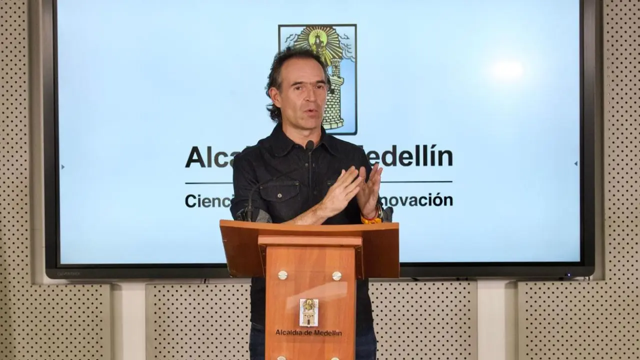 'Los únicos ganadores de la Paz Total son el ELN, las Farc y el Clan del Golfo': Fico Gutiérrez