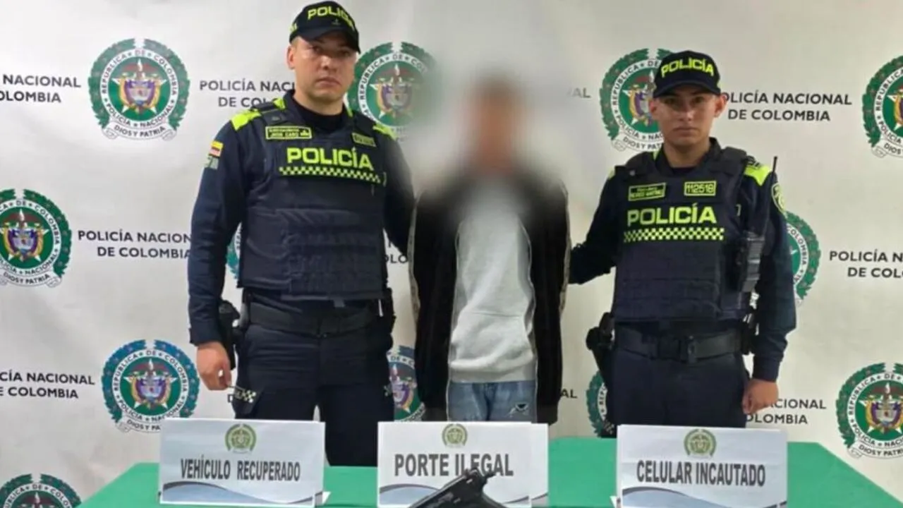 ¡Huyó con el carro robado… pero la Policía lo alcanzó! Hombre fue detenido tras una persecución en Bogotá