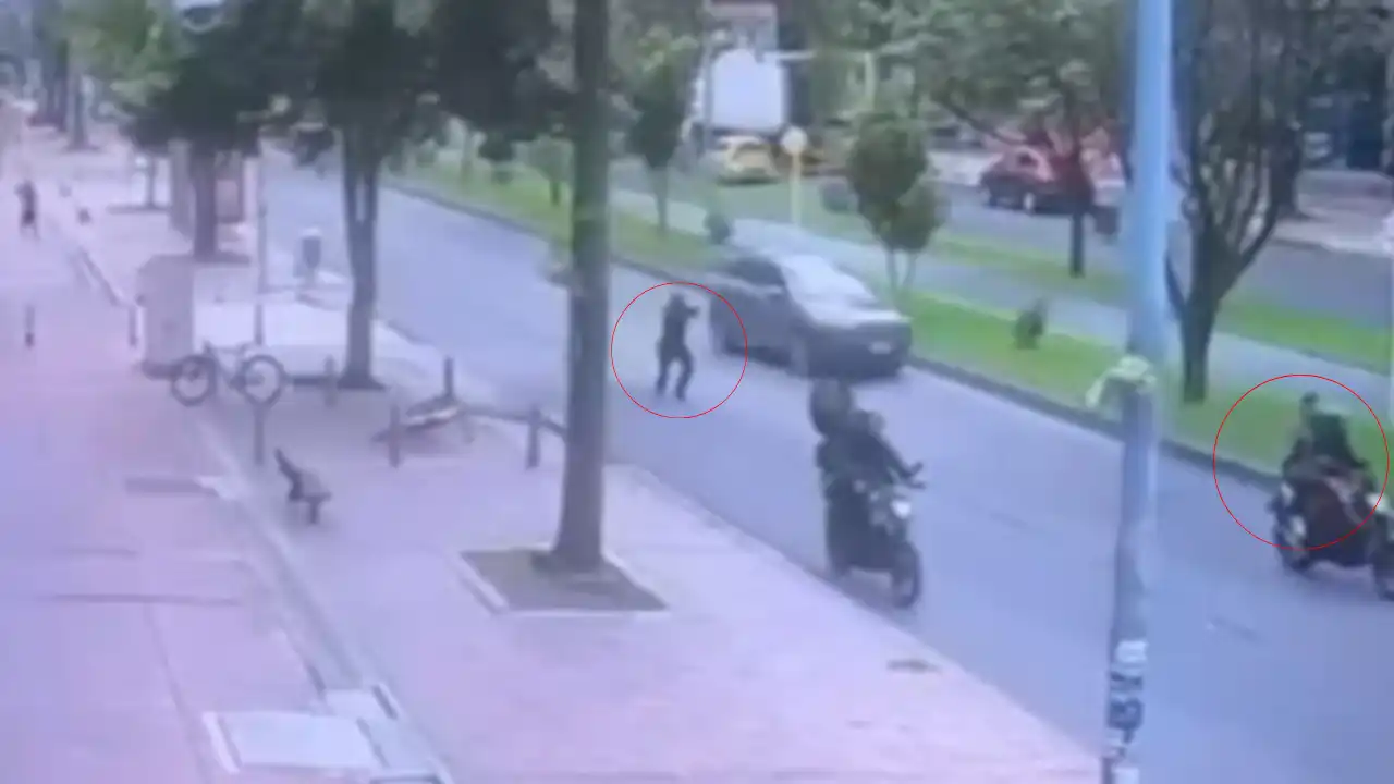 Cámaras captan cuando un policía enfrentó a los asesinos de Jean Claude durante robo en Bogotá