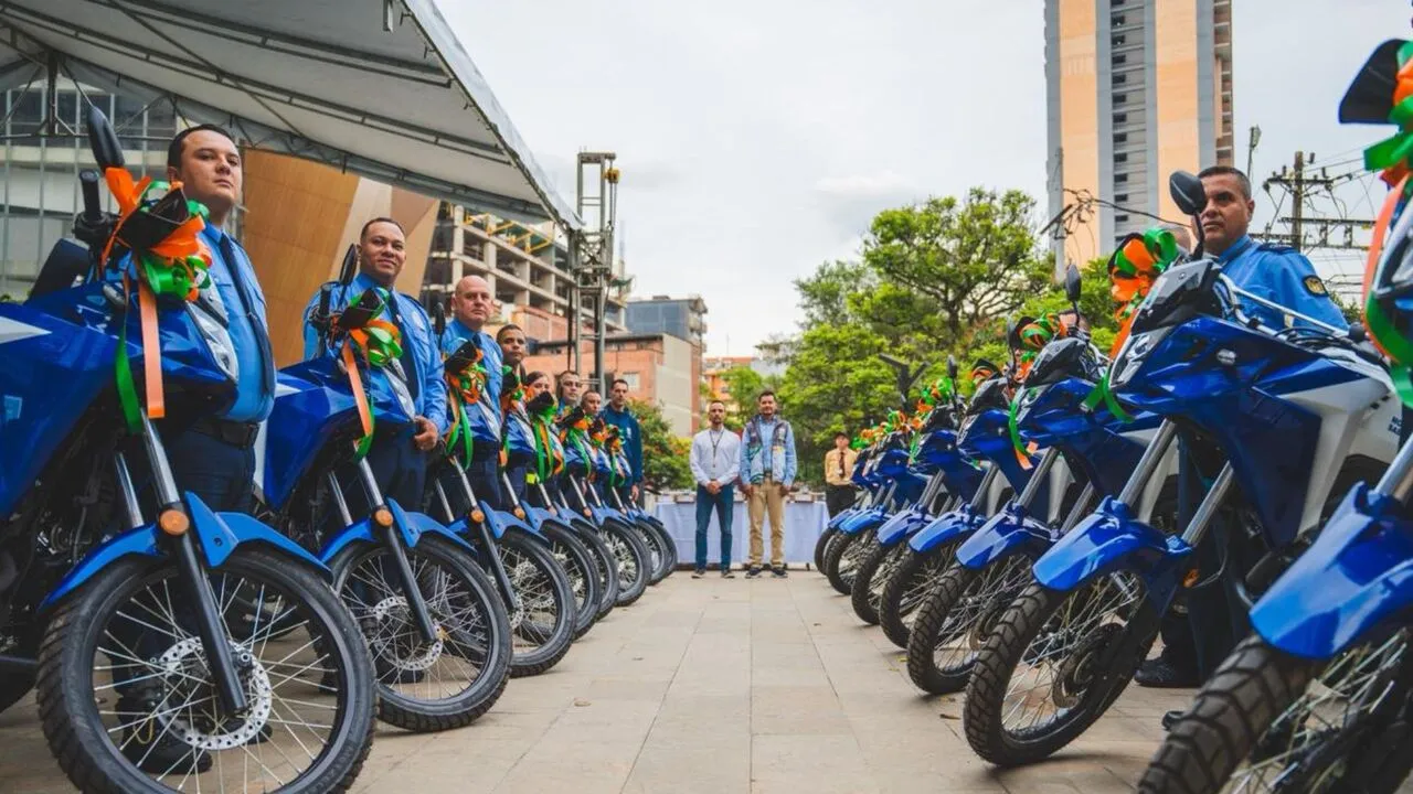 ¡Sabaneta estrena parque automotor! Nueva flota y dotación vehicular fortalecen la movilidad y atención médica en el municipio