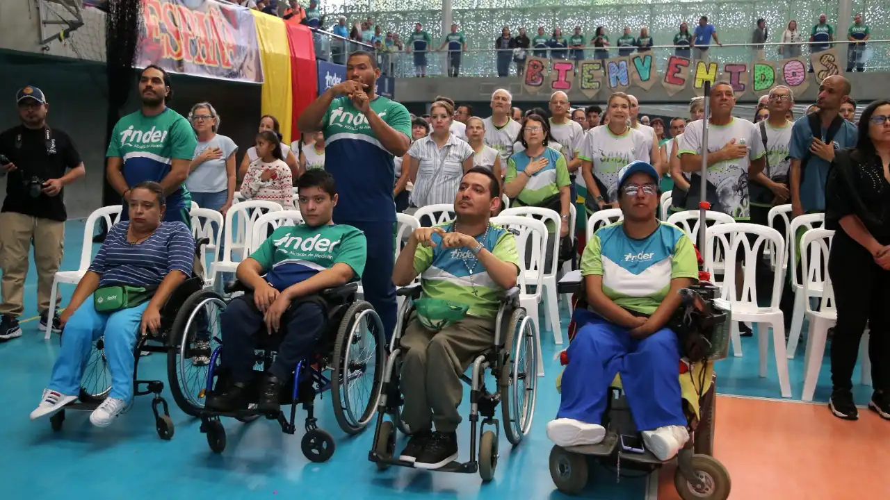 Abuelitos y deportistas con discapacidad se lucieron en Medellín: así fueron los Juegos Metropolitanos