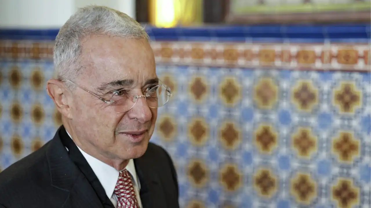 Álvaro Uribe impondrá tutela contra decreto de emergencia económica