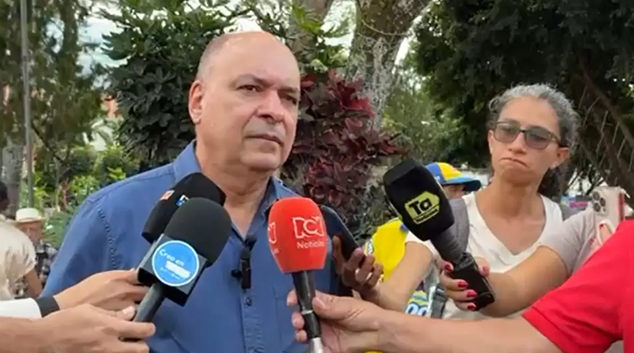 Edgar Callejas, Secretario de Educación de Bello.