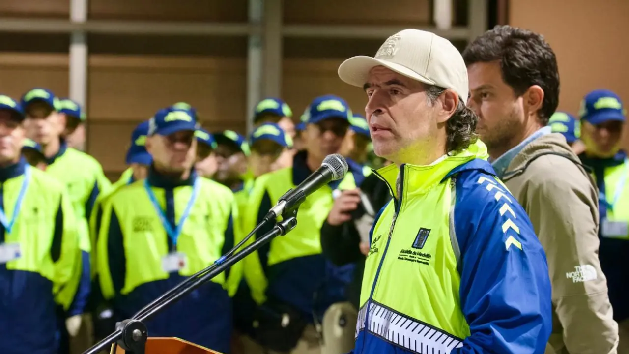 Operativo sorpresa liderado por el alcalde Federico Gutiérrez en el Parque Lleras