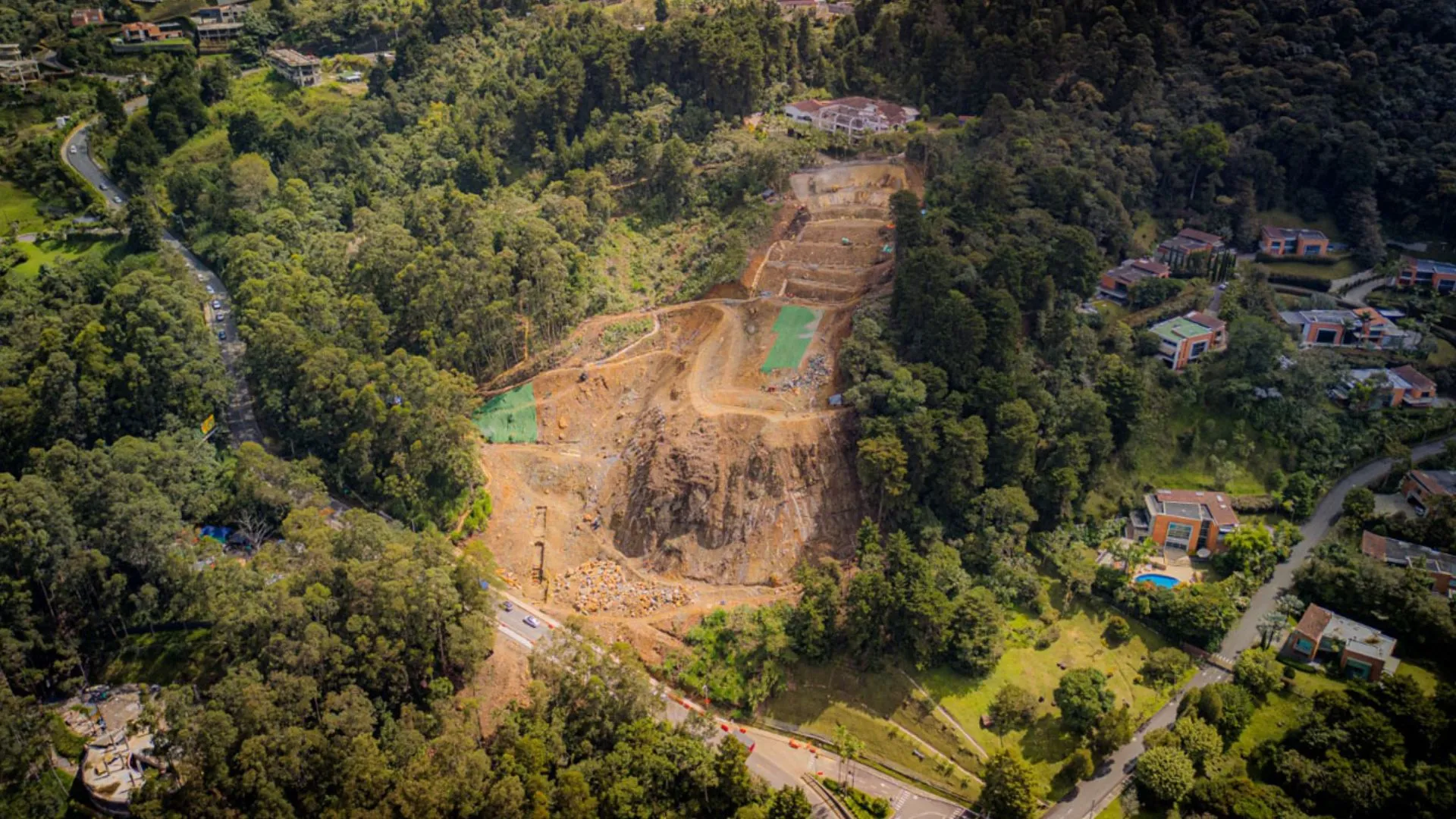 ¡Medellín se levanta tras las lluvias! La ciudad estabiliza los puntos más afectados y refuerza la seguridad vial