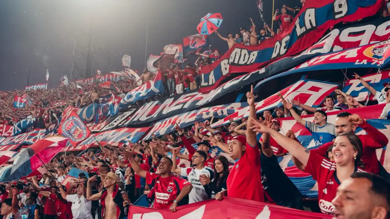 ¡Muy fieles! Poco a poco los hinchas del DIM se van abonando para el primer semestre del año