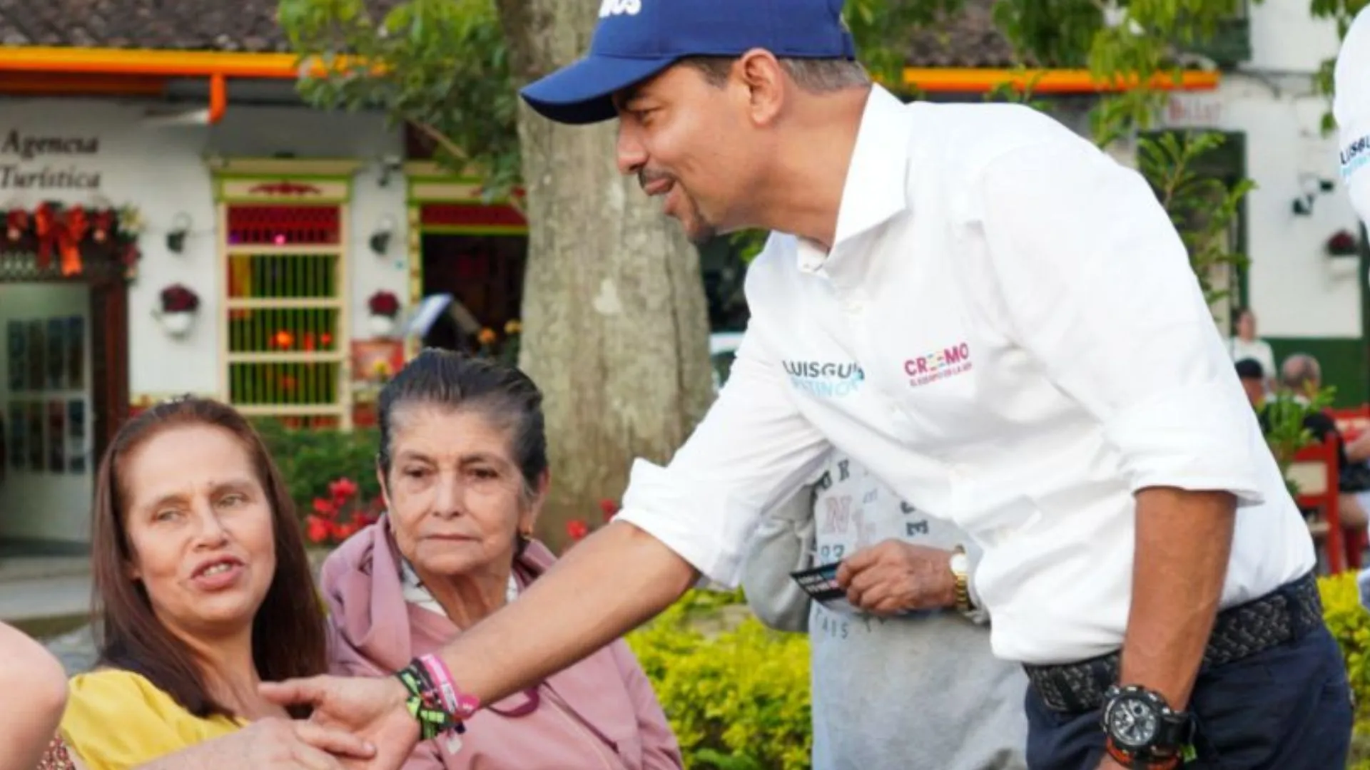 ¡Sin descanso! Luis Guillermo Patiño recorrió el Suroeste antioqueño impulsando educación, seguridad y cercanía con la ciudadanía