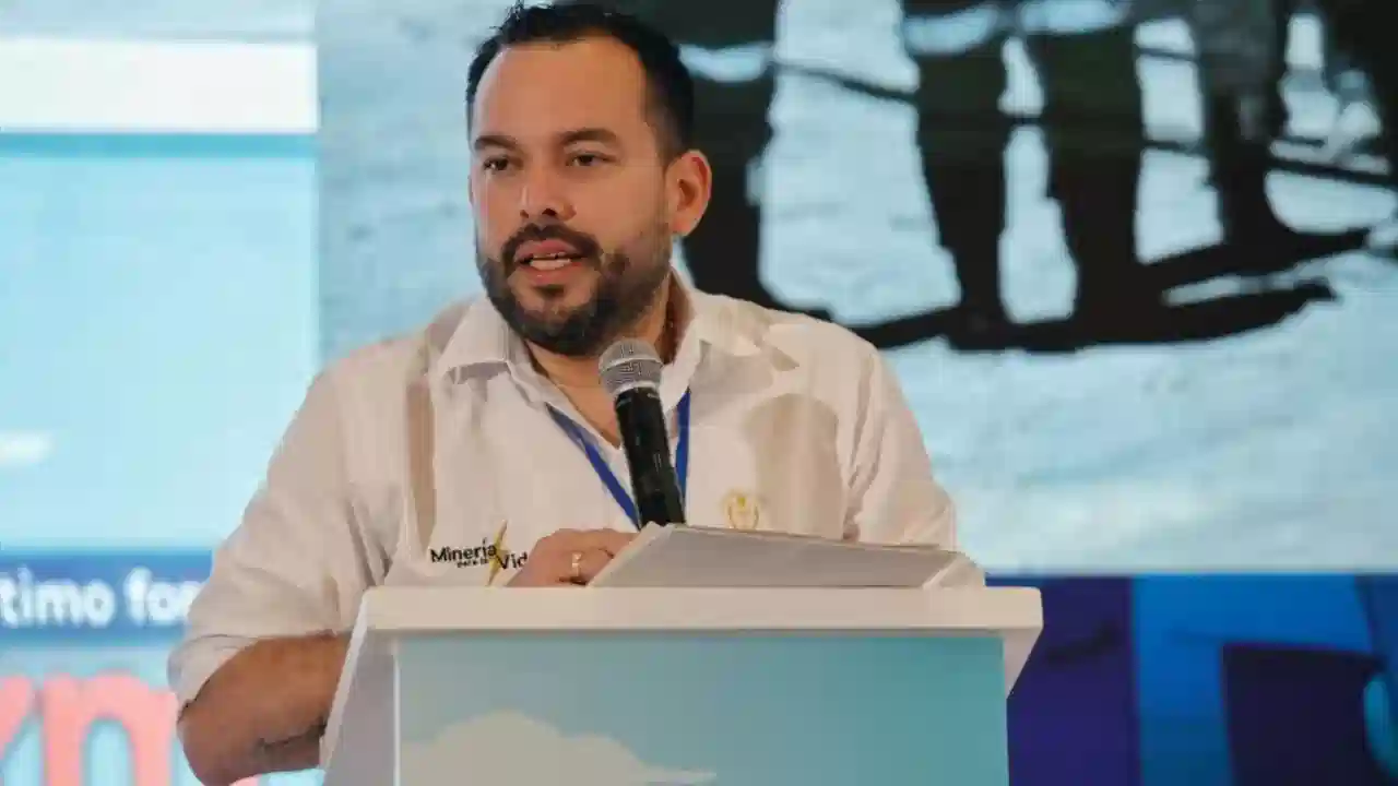 MinMinas califica de ‘agresión’ alza de 900% en transporte de crudo por Ecuador