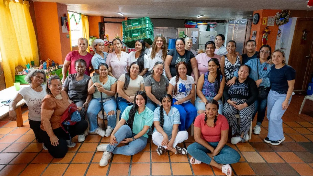 Medellín impulsa a 47 mujeres cabezas de hogar hacia la autonomía y el emprendimiento