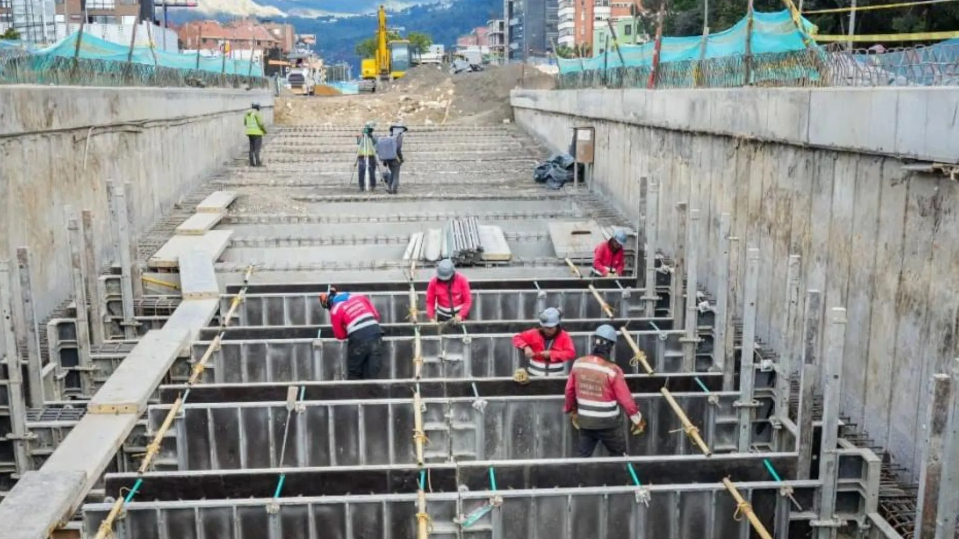 Paso deprimido en Suba con calle 100: IDU reporta avances clave en infraestructura y espacio público