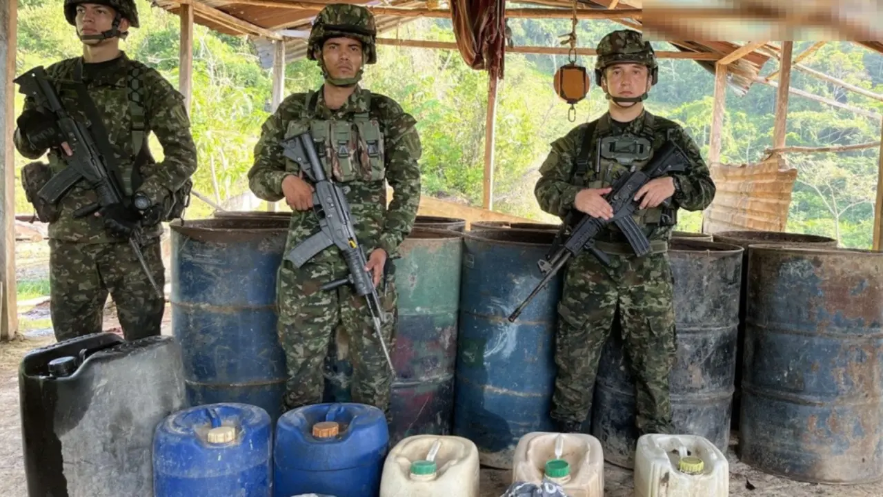 Tres laboratorios de coca del ELN en Tibú quedaron en cenizas tras operativo militar