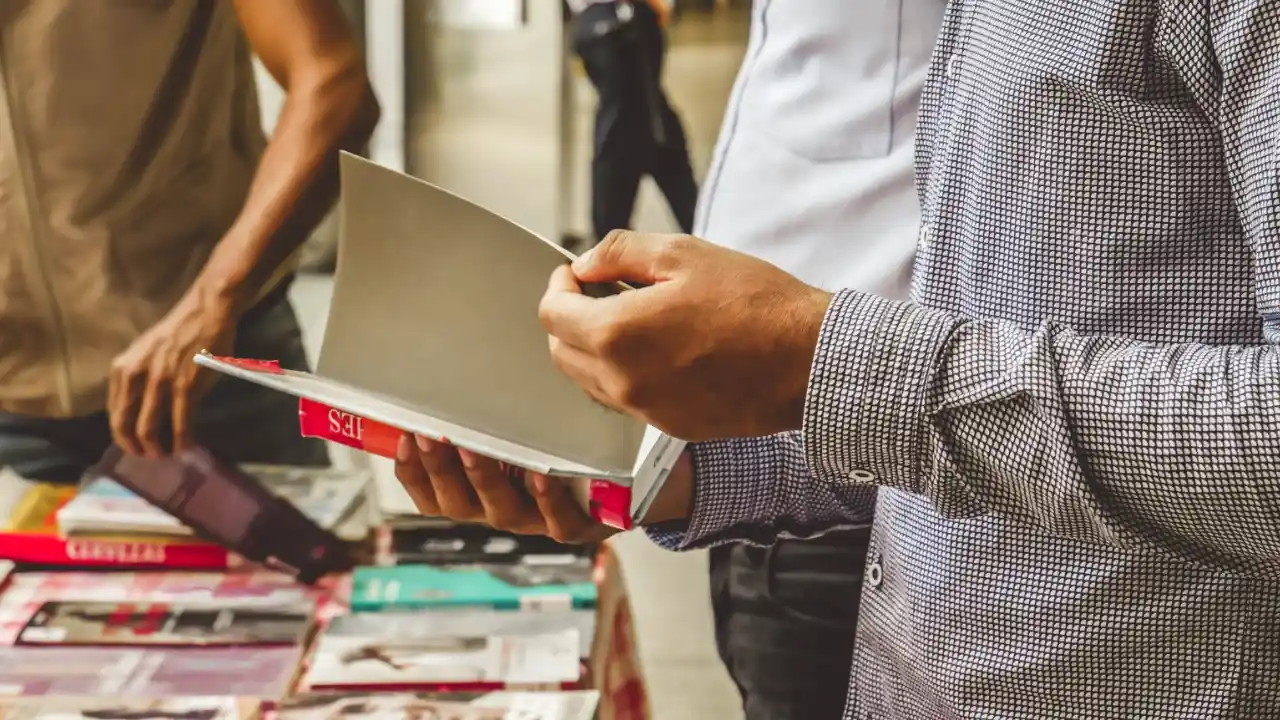 ¡Qué buenos lectores! Más de 33 mil libros 'perdidos' volvieron a las bibliotecas de Medellín